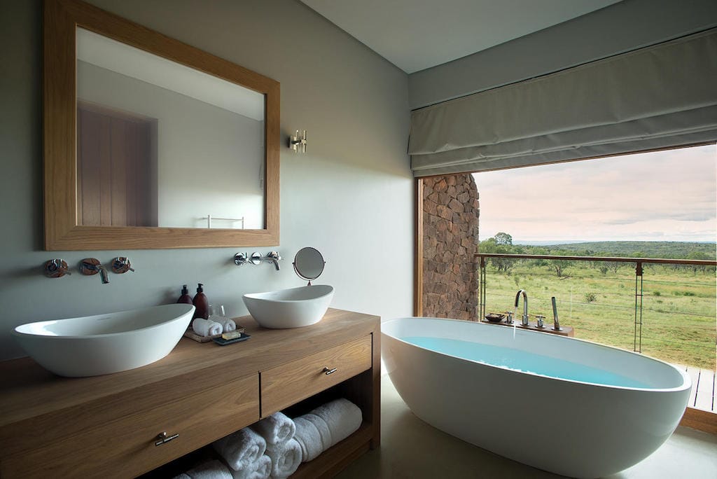 Mhondoro Safari Lodge & Villa gallery image 4