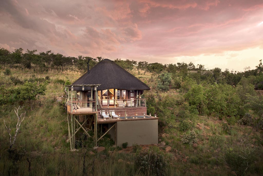 Mhondoro Safari Lodge & Villa